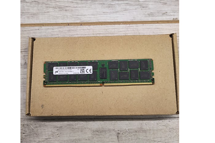 Оперативная память 16Gb Micron MTA36ASF2G72PZ-2G1A 4 - фото 6207